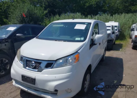 2015 Nissan Nv200 Sv z USA, uszkodzony, nr VIN 3N6CM0KN1FK733652
